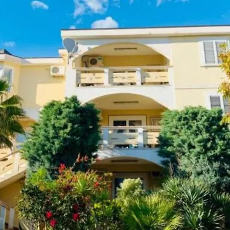 Apartmán Pool Apartment Tesoro Panorama 5 *
